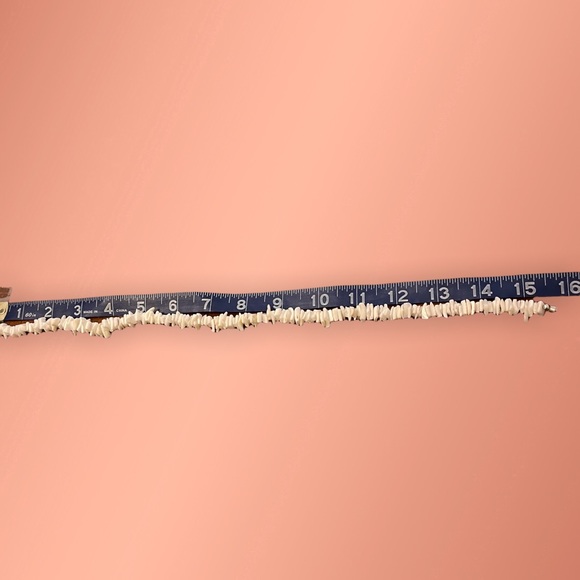 Vintage 90βs y2k puka shell necklace/ choker - Picture 4 of 7